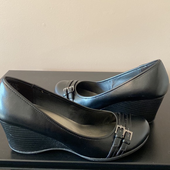 Apt 9 Women Size 8 Black Shoes - Picture 3 of 5